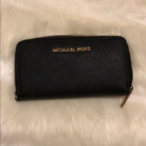 Michael kors black wallet